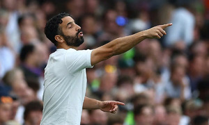 Amorim's defensive substitutions draw ire from Man Utd fans