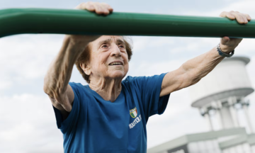 Unraveling the secret to a 92-year-old woman's sub-minute 200-meter dash