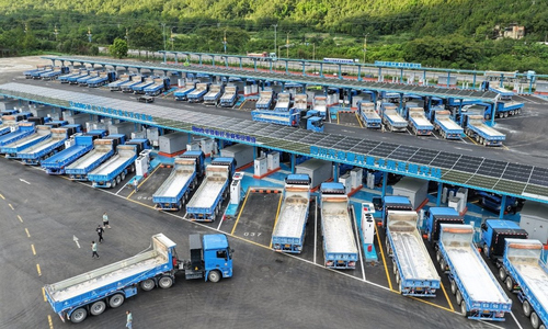 Super-fast charging station powers 700 heavy-duty electric trucks