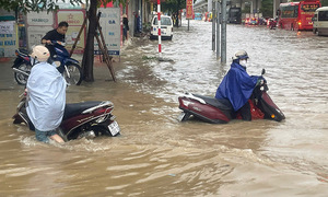 Hanoi schools close due to flooding