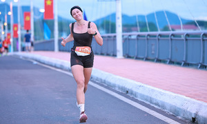 Russian tourists run Nha Trang marathon to show their love for the city