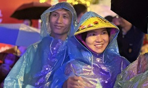Audience braves rain for 'Vietnam in me' concert