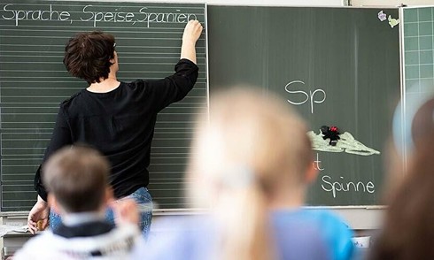 German teacher sues school after 16 years of sick leave