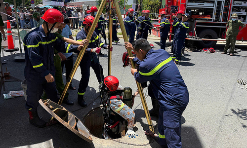 Two workers die cleaning drainage pipe in Da Nang