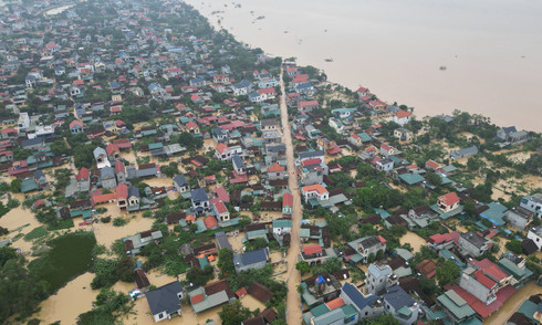 Tens of thousands of homes in Thanh Hoa submerged in floodwaters