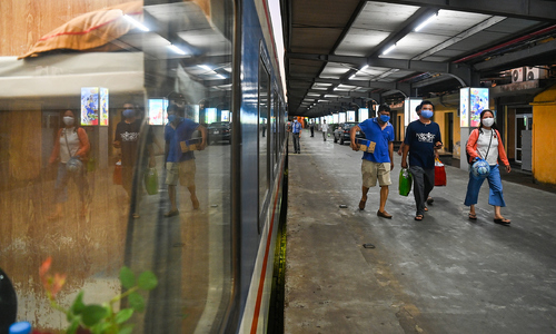 Passenger trains adjust schedules to Hanoi's city center for three days