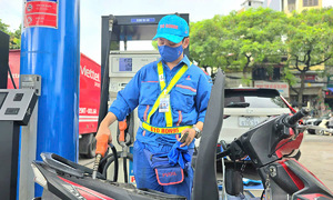 Most motorcycles in Vietnam compatible with E10 fuel