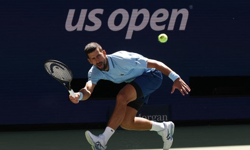 Djokovic ties Federer for hard-court Grand Slam wins