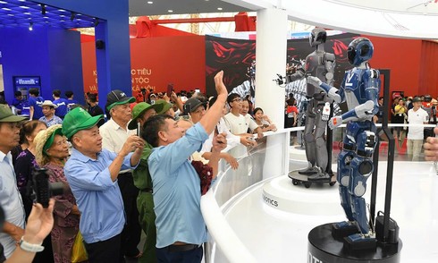 Vingroup showcases its ecosystem at Vietnam's 80th anniversary exhibition