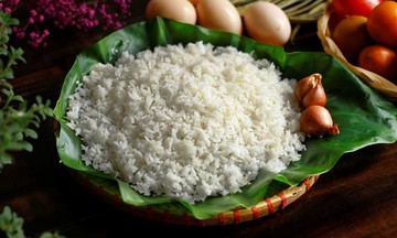 Is reheating rice in the microwave safe?