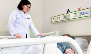 Underlying health conditions trigger shingles outbreak in 80-year-old woman