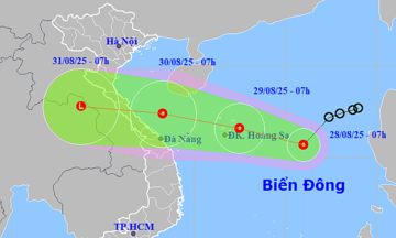 Tropical depression heads towards central Vietnam