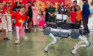 Experiencing flight and robotics at the A80 exhibition