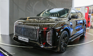 Vinfast unveils Lac Hong 900 LX, an SUV designed for dignitaries