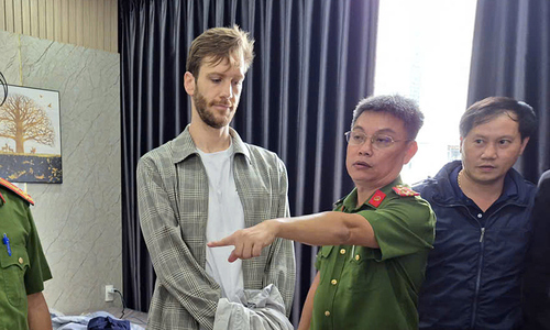 14-hour manhunt leads to arrest of American in Da Nang gold shop robbery