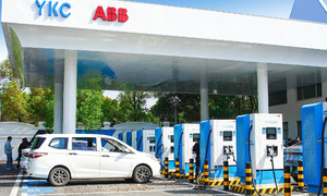 Two charging stations for every five electric vehicles in China