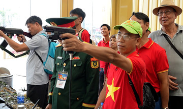 Shooting range draws crowds at 80th-anniversary exhibition