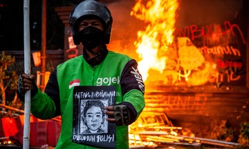 Protests erupt across Indonesia after police vehicle kills ride-hailing driver