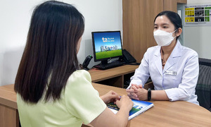 Overseas Vietnamese students return home for cosmetic treatments