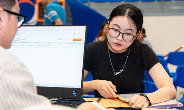 Vietnamese universities open additional admissions for in-demand programs
