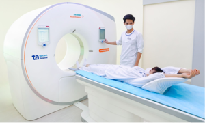Who is at high risk for Hodgkin lymphoma?