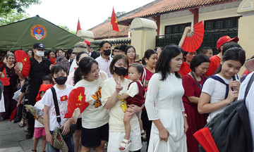 Hanoi's tourist spots draw large crowds for National Day holiday