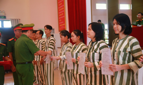 Joy at Chi Hoa Detention Center as inmates receive amnesty