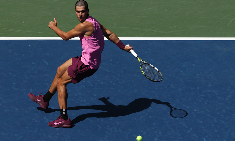 Alcaraz's brilliant shot propels him to the US Open quarterfinals