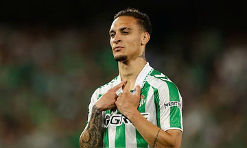 Antony takes pay cut to join Betis