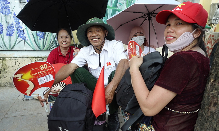 Spectators camp out for two nights to secure prime parade viewing spots