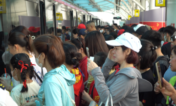 Metro lines packed with parade-goers