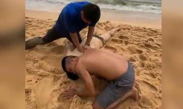 5 tourists swept away by waves in Phu Quoc