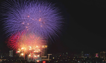 Fireworks illuminate Hanoi and Ho Chi Minh City on National Day
