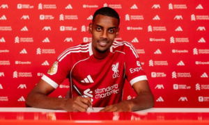 Liverpool signs Isak for record fee
