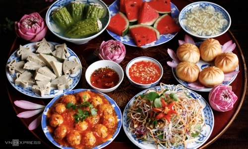Why can a vegetarian diet still lead to high cholesterol?