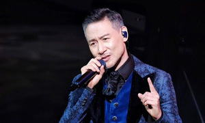 Cantopop legend Jacky Cheung apologizes for subpar performance