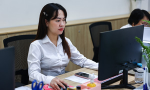 Vietnam plans new salary scheme for civil servants after streamlining