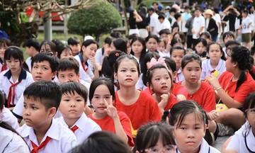 Record-breaking overcrowding: Ho Chi Minh City school boasts 103 classes
