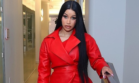 Cardi B throws pen at man after 'disrespectful' questioning