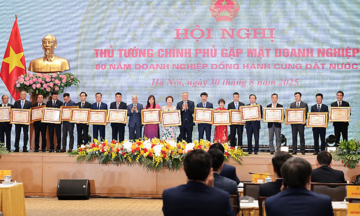 LPBank honored for contributions to Vietnam