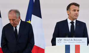 French government faces collapse over confidence vote