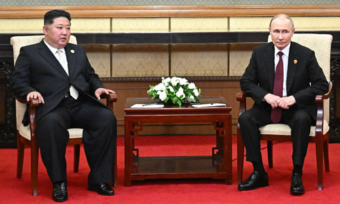 North Korean staff meticulously clean up after Kim Jong-un's meeting with Putin