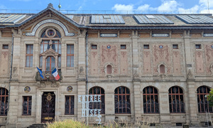 Thieves steal $11 million worth of porcelain from French museum