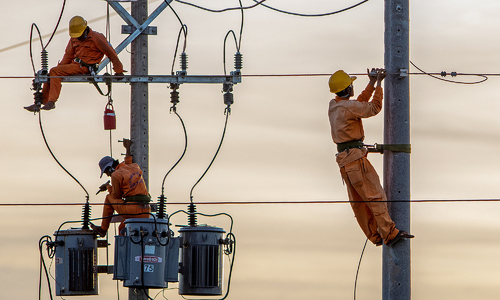 Politburo pushes for electricity sector restructuring to empower consumer choice