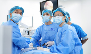Four-year-old girl undergoes minimally invasive inguinal hernia repair