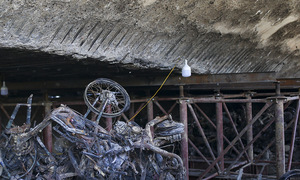 Vinh Tuy bridge supported after parking lot fire