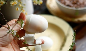 To lid or not to lid: the science of boiling eggs