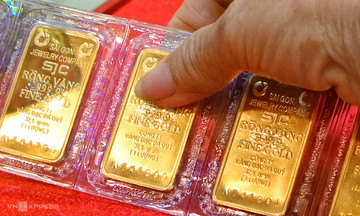 Gold bar prices near 134 million VND
