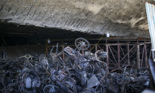Prime minister demands investigation into Vinh Tuy bridge fire