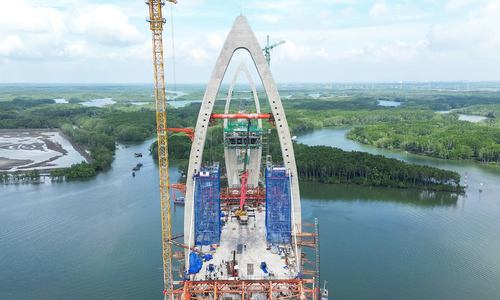 Phuoc An bridge takes shape after two years of construction